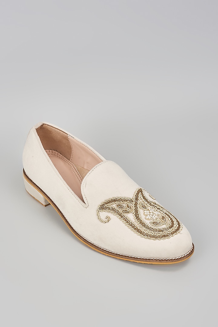Off-White Suede Hand Embroidered Slip-On Peshwari by RNG Safawala Men at Pernia's Pop Up Shop