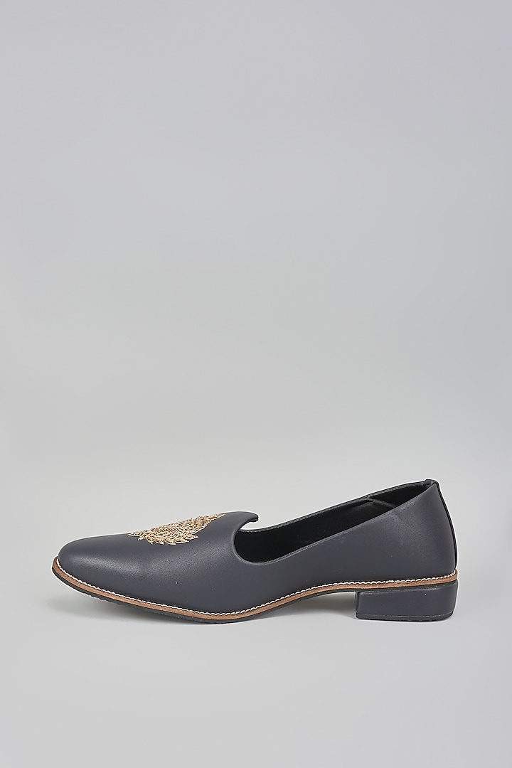 Black Leather Hand Embroidered Loafers by RNG Safawala Men at Pernia's Pop Up Shop