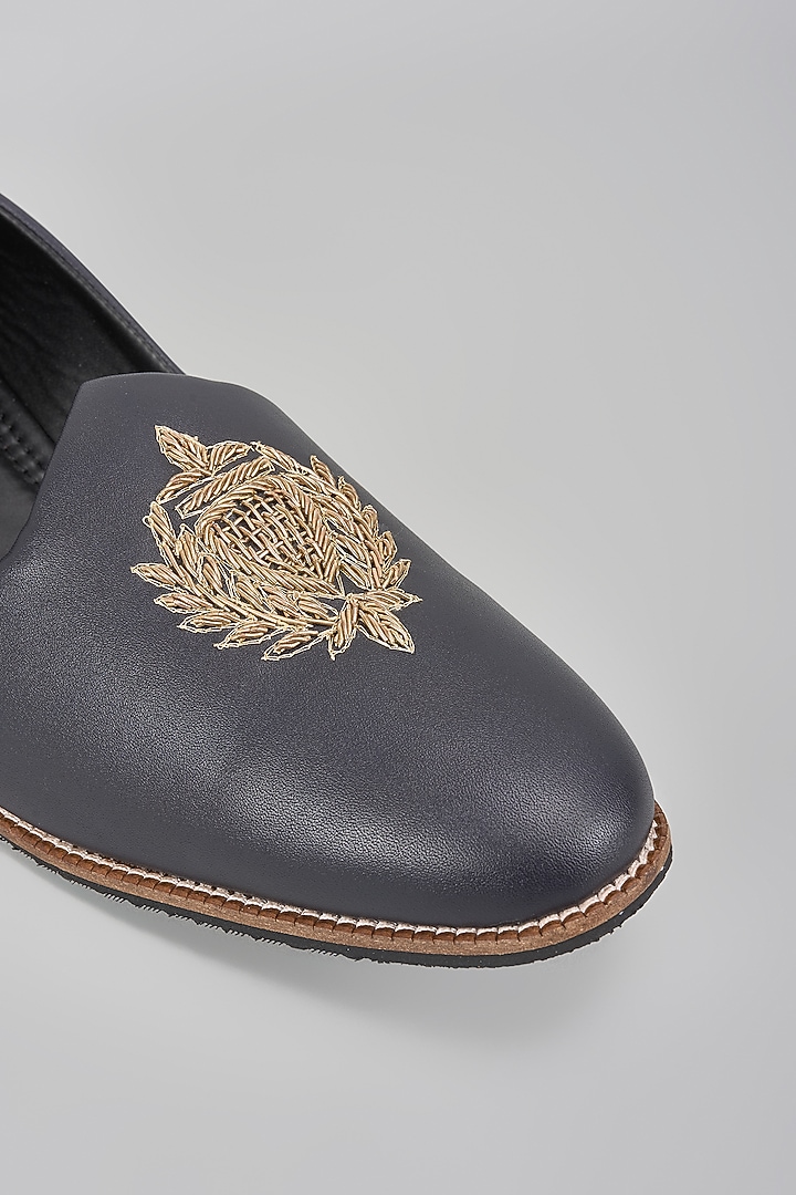 Black Leather Hand Embroidered Loafers by RNG Safawala Men at Pernia's Pop Up Shop