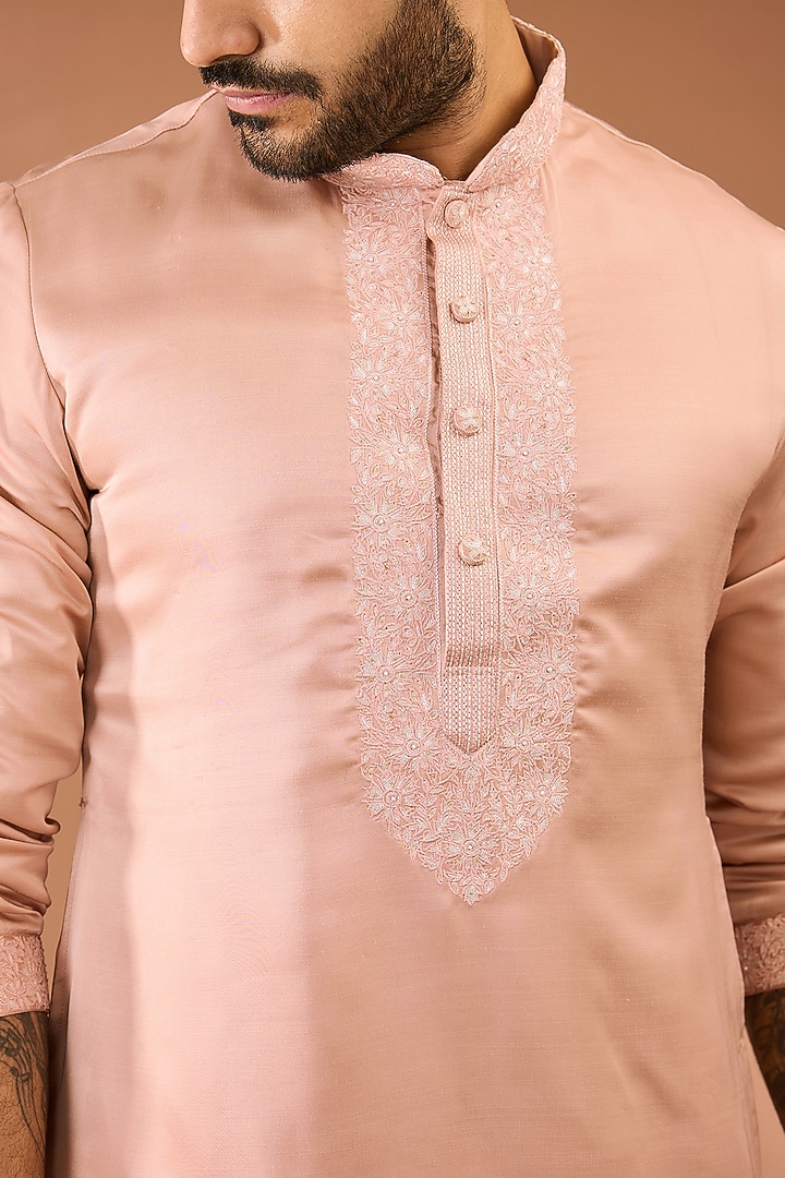Dusty Rose Cotton Silk Thread & Sequins Hand Embroidered Kurta Set by RNG Safawala Men at Pernia's Pop Up Shop