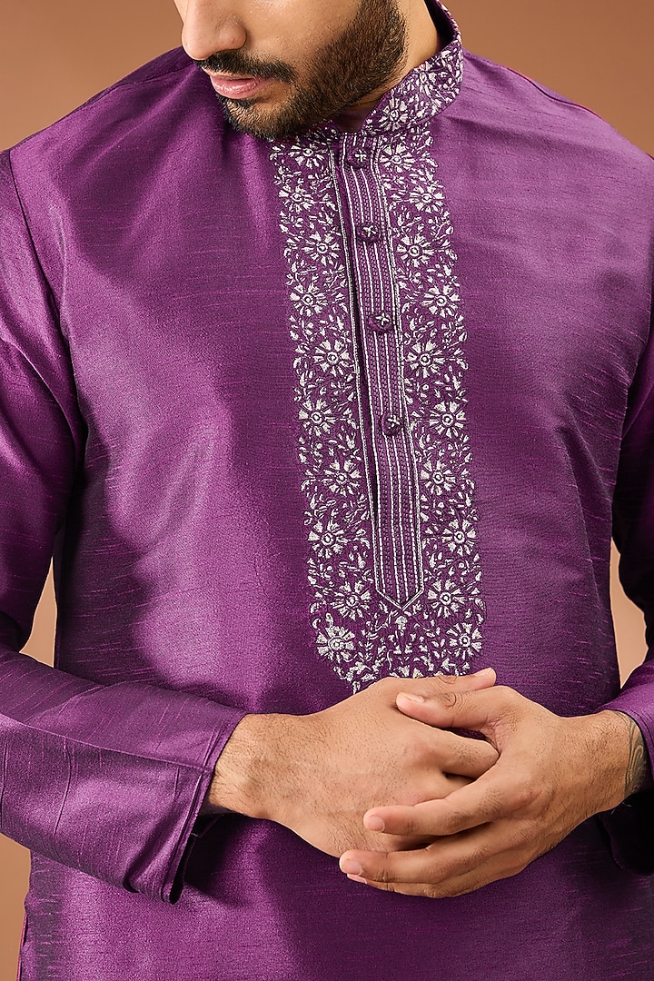 Violet Cotton Silk Thread & Sequins Hand Embroidered Kurta Set by RNG Safawala Men at Pernia's Pop Up Shop