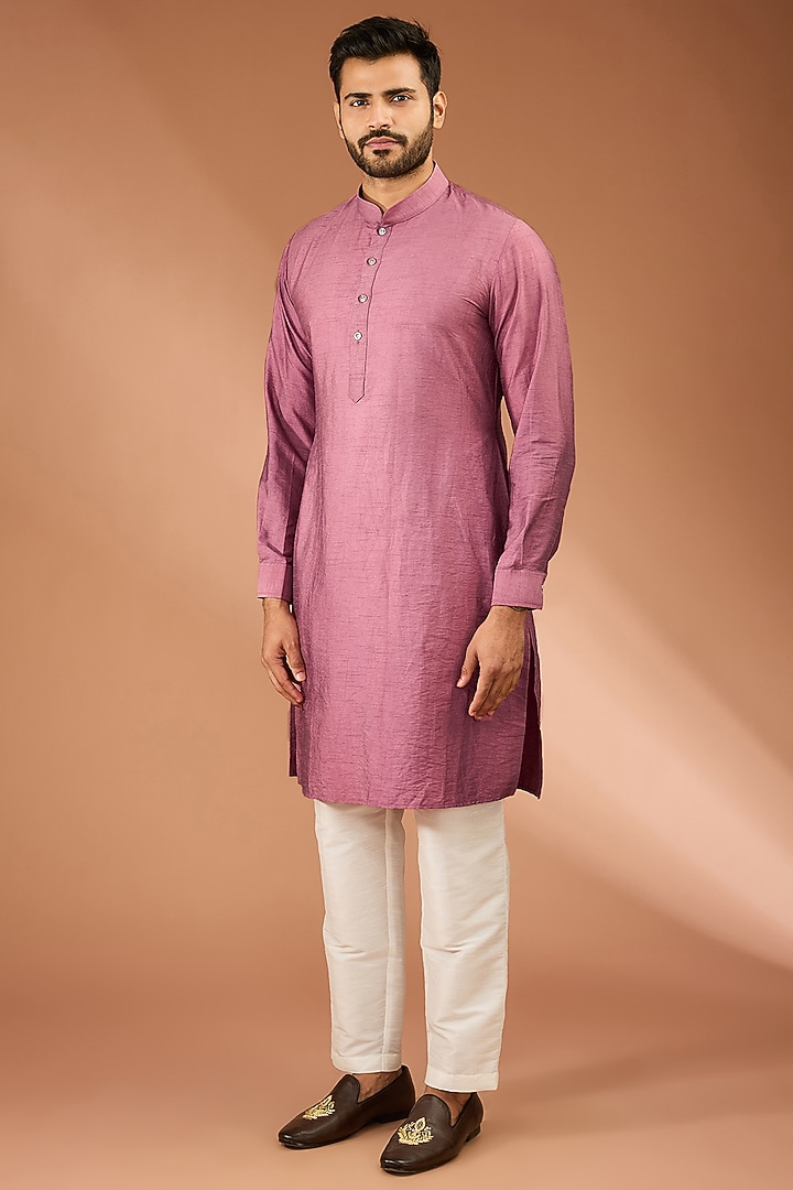 Mauve Pink Raw Silk Thread & Sequins Embroidered Bundi Jacket Set by RNG Safawala Men at Pernia's Pop Up Shop