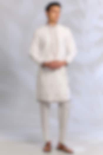Off-White Cotton Silk Sequins Embroidered Kurta Set by RNG Safawala Men at Pernia's Pop Up Shop