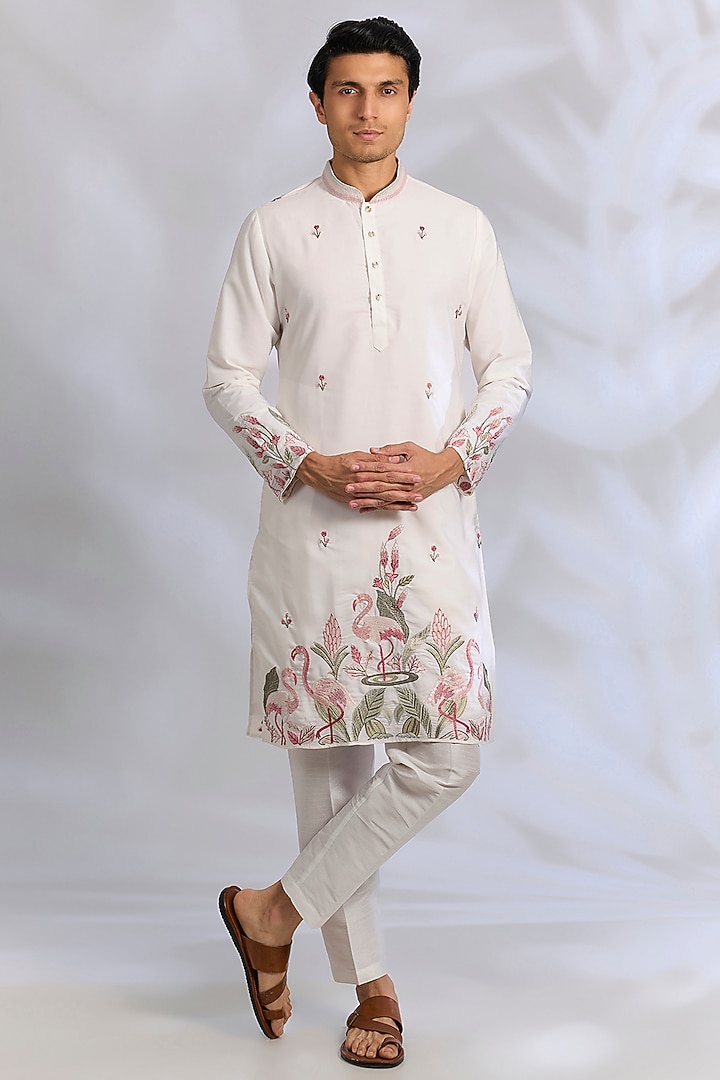 Off-White Crepe Silk Resham Embroidered Kurta Set by RNG Safawala Men at Pernia's Pop Up Shop