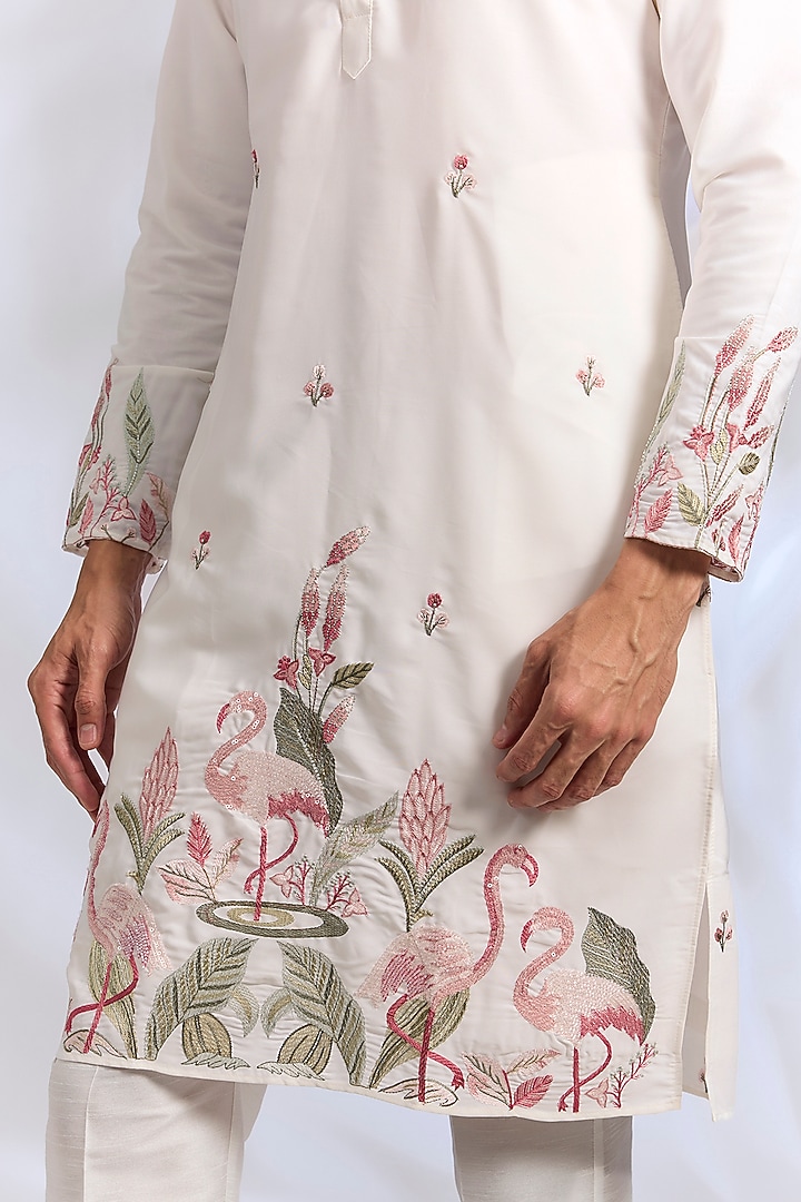 Off-White Crepe Silk Resham Embroidered Kurta Set by RNG Safawala Men at Pernia's Pop Up Shop