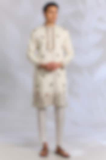 Cream Cotton Silk Resham Embroidered Kurta Set by RNG Safawala Men at Pernia's Pop Up Shop