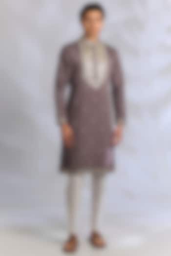 Purple Crepe Silk Resham Embroidered Kurta Set by RNG Safawala Men at Pernia's Pop Up Shop