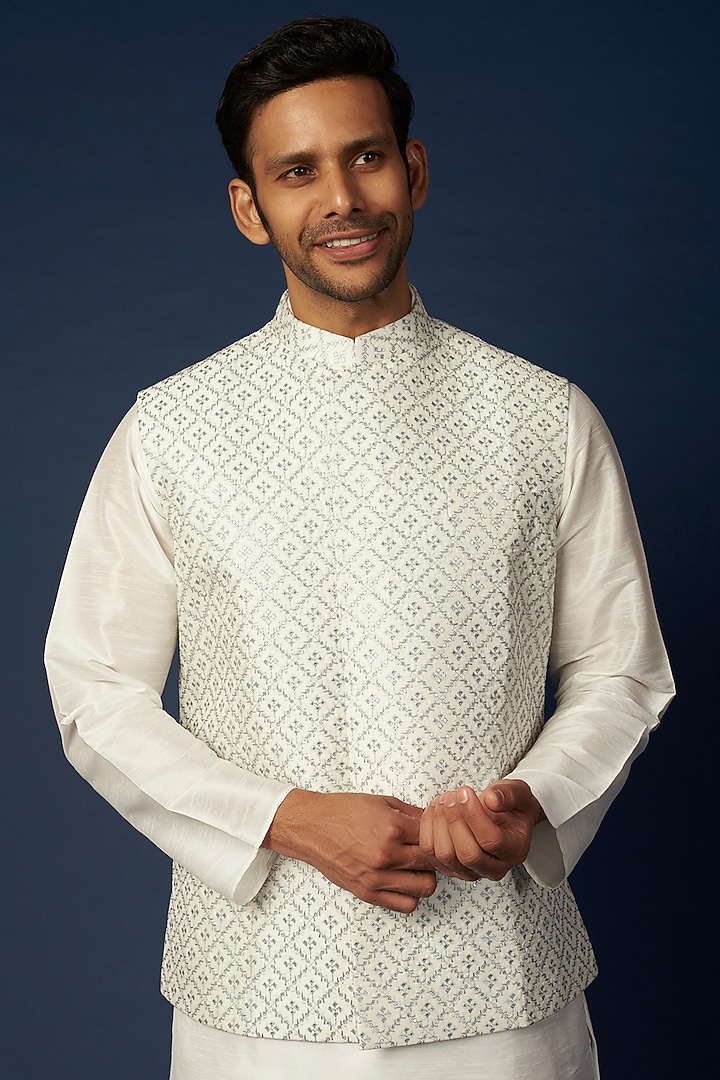 Ivory Linen Silk Thread & Sequins Embroidered Bundi Jacket Set by RNG Safawala Men at Pernia's Pop Up Shop