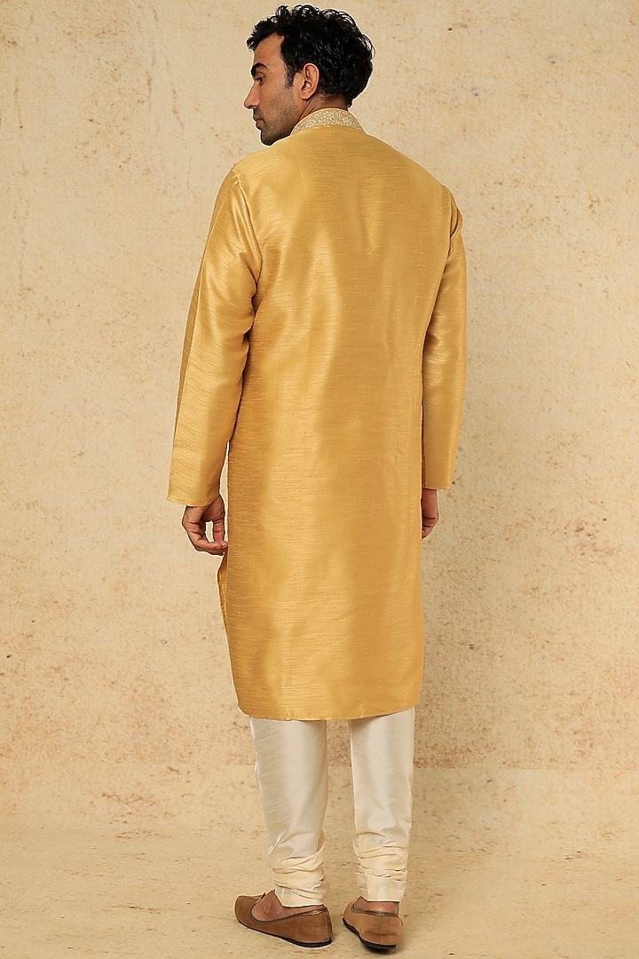 Mustard Yellow Embroidered Kurta Set by RNG Safawala Men at Pernia's Pop Up Shop