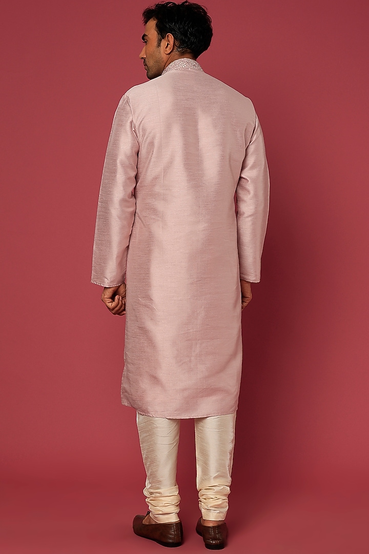 Mauve Dupion Silk Thread Embroidered Kurta Set by RNG Safawala Men at Pernia's Pop Up Shop