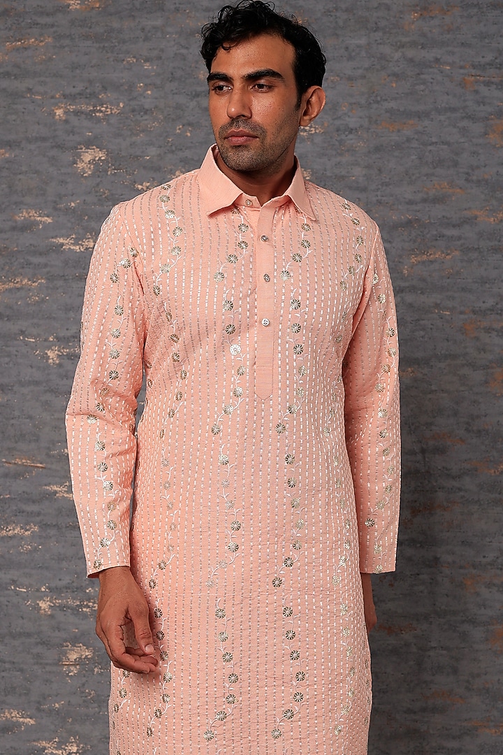 Pink Cotton Linen Sequin Embroidered Kurta Set by RNG Safawala Men at Pernia's Pop Up Shop