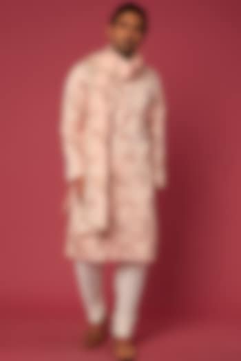 Blush Pink Floral Kurta Set With Dupatta by RNG Safawala Men at Pernia's Pop Up Shop