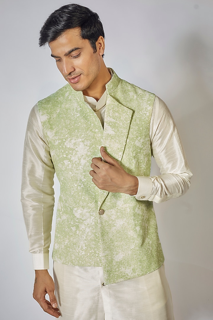 Pista Green Raw Silk Sequins Embroidered Bundi Jacket Set by RNG Safawala Men at Pernia's Pop Up Shop