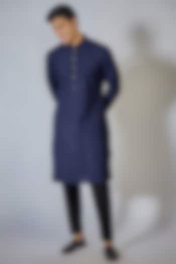 Royal Blue Cotton Silk Embroidered Kurta Set by RNG Safawala Men at Pernia's Pop Up Shop