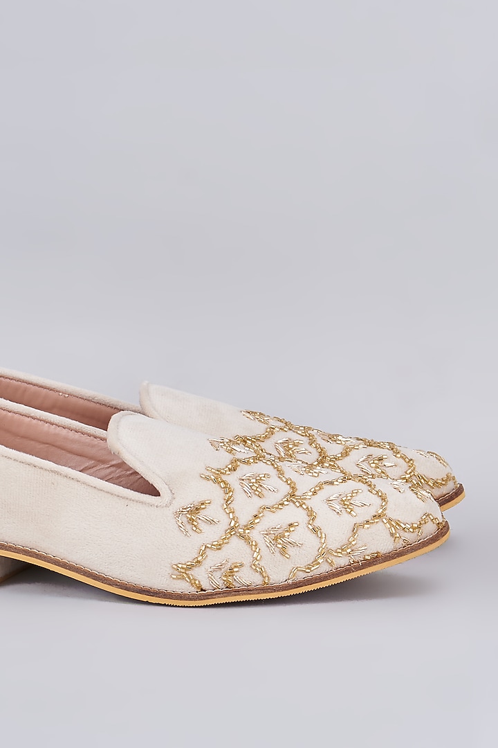 Off-White Raw Silk Embroidered Loafers by RNG Safawala Men at Pernia's Pop Up Shop