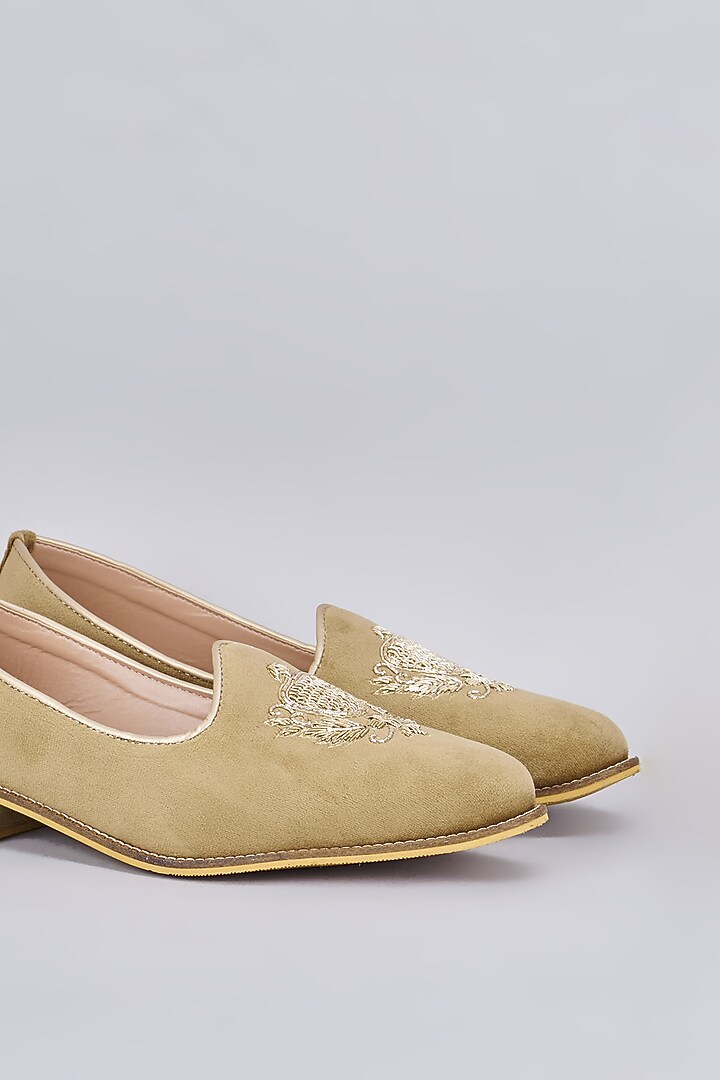 Olive Green Suede Embroidered Juttis by RNG Safawala Men at Pernia's Pop Up Shop