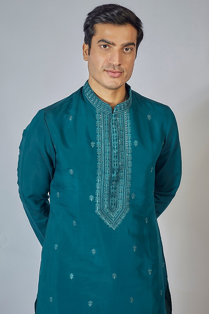 Blue Cotton Silk Embroidered Kurta Set by RNG Safawala Men at Pernia's Pop Up Shop