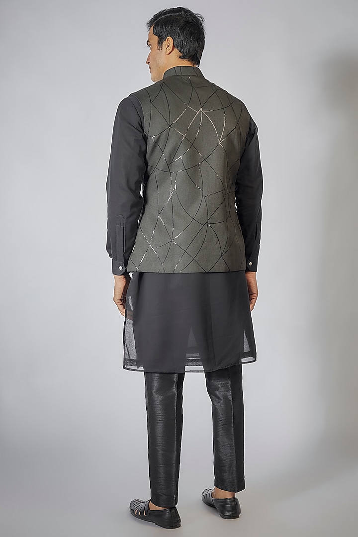 Black Poly Viscose Sequins Embroidered Bundi Jacket Set by RNG Safawala Men at Pernia's Pop Up Shop