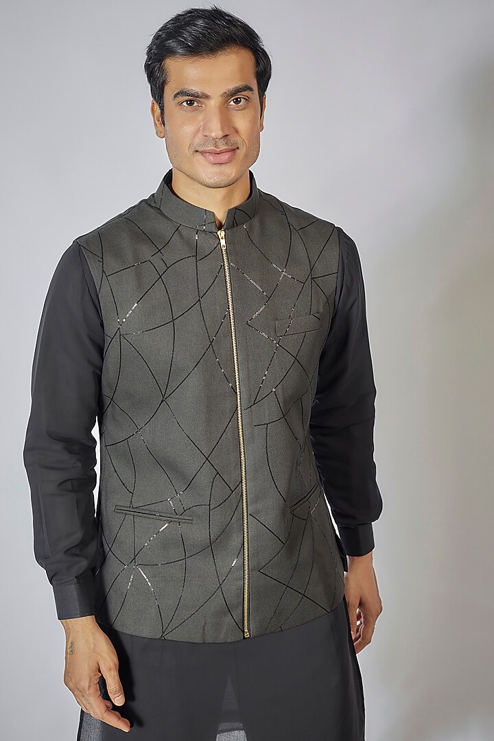 Black Poly Viscose Sequins Embroidered Bundi Jacket Set by RNG Safawala Men at Pernia's Pop Up Shop
