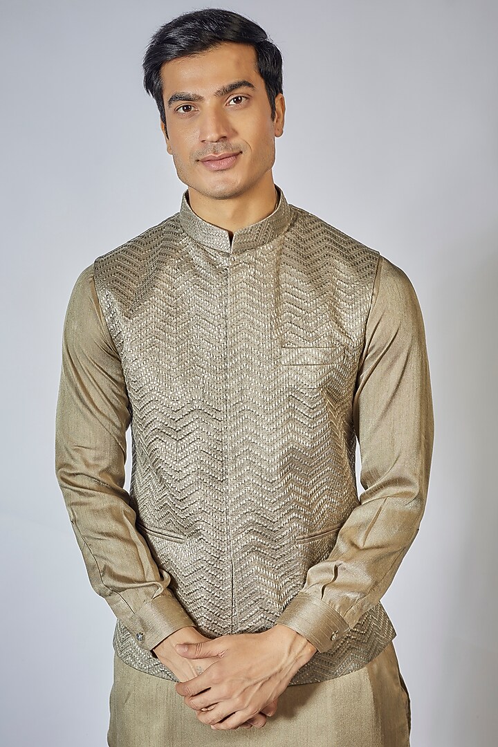 Sage Green Raw Silk Embroidered Bundi Jacket Set by RNG Safawala Men at Pernia's Pop Up Shop