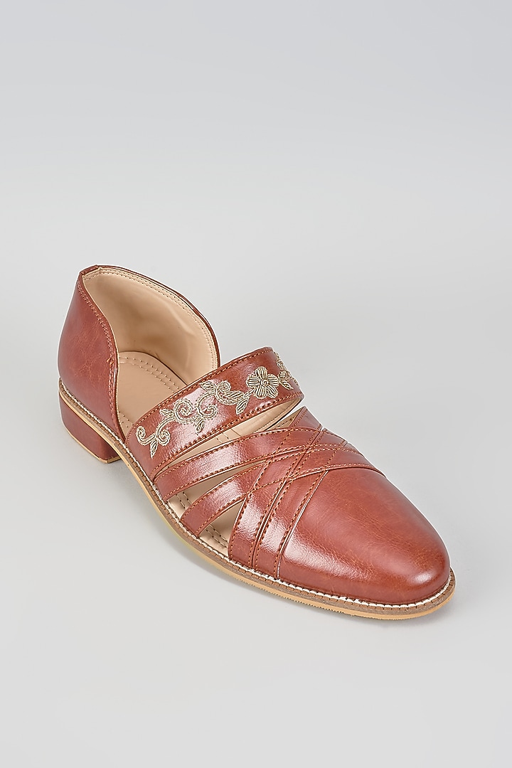 Tan Brown Artificial Leather Zari Embroidered Juttis by RNG Safawala Men at Pernia's Pop Up Shop