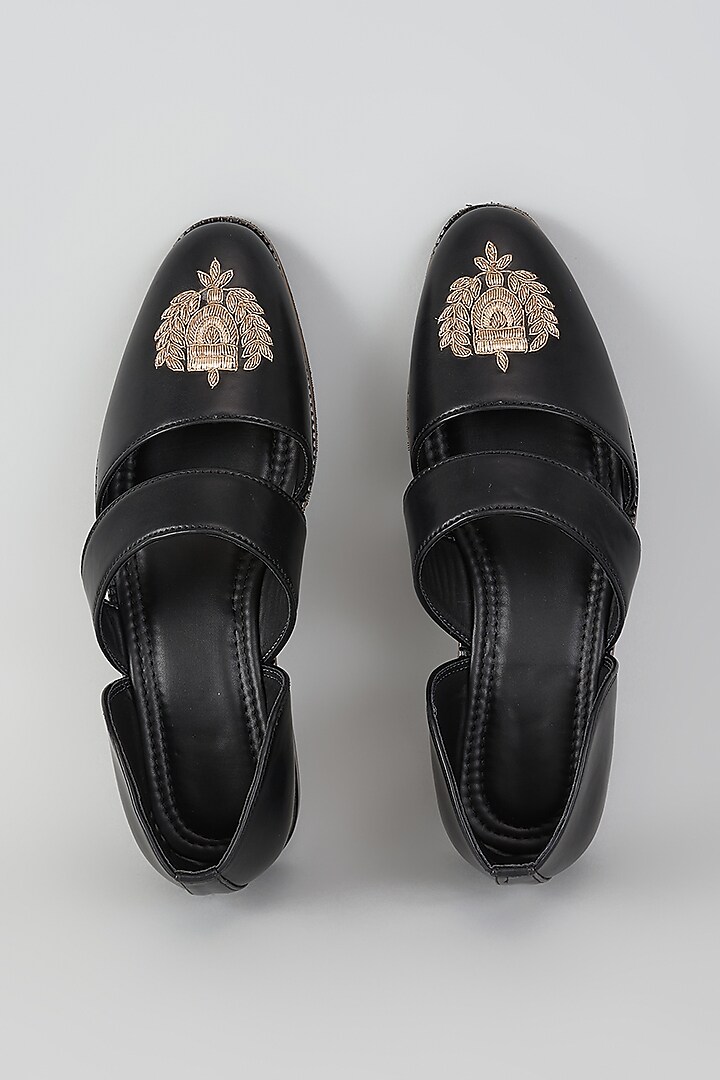 Black Artificial Leather Zari Embroidered Juttis by RNG Safawala Men at Pernia's Pop Up Shop