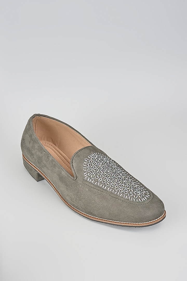 Grey Suede Velvet Cutdana & Bead Embroidered Juttis by RNG Safawala Men at Pernia's Pop Up Shop