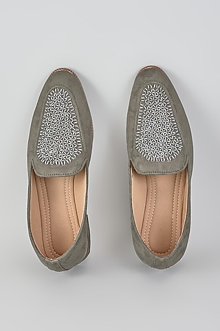 Grey Suede Velvet Cutdana & Bead Embroidered Juttis by RNG Safawala Men