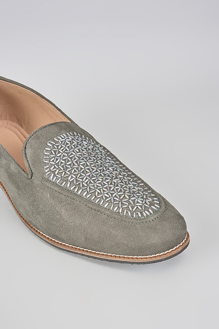 Grey Suede Velvet Cutdana & Bead Embroidered Juttis by RNG Safawala Men at Pernia's Pop Up Shop