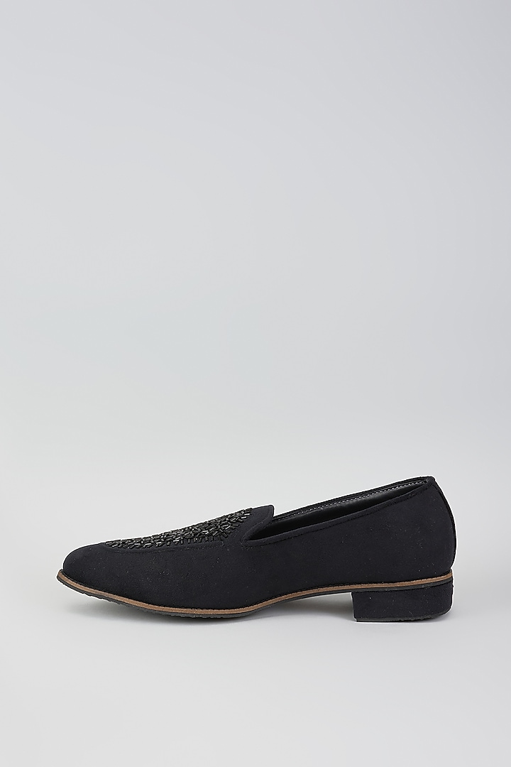 Black Suede Velvet Cutdana & Bead Embroidered Juttis by RNG Safawala Men at Pernia's Pop Up Shop