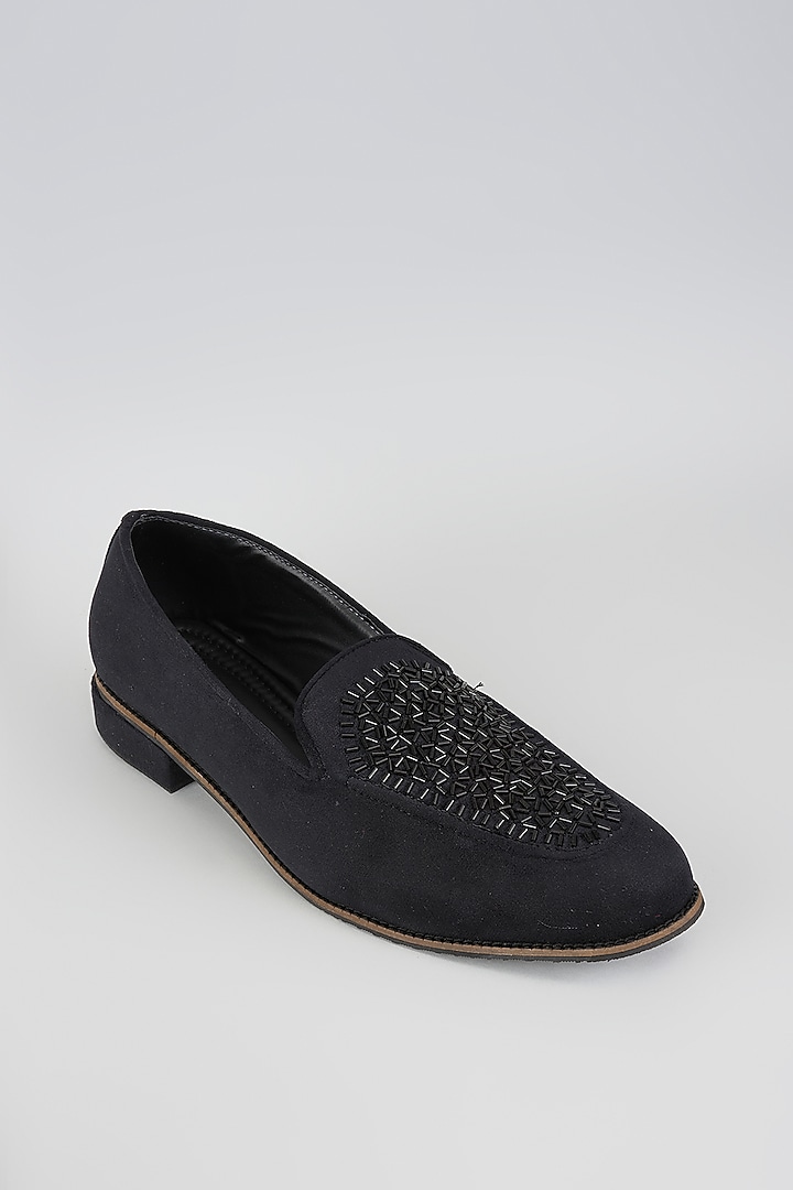 Black Suede Velvet Cutdana & Bead Embroidered Juttis by RNG Safawala Men at Pernia's Pop Up Shop