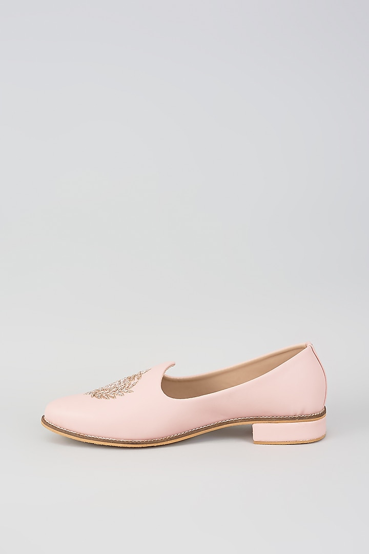 Pink Artificial Leather Zari Embroidered Juttis by RNG Safawala Men at Pernia's Pop Up Shop