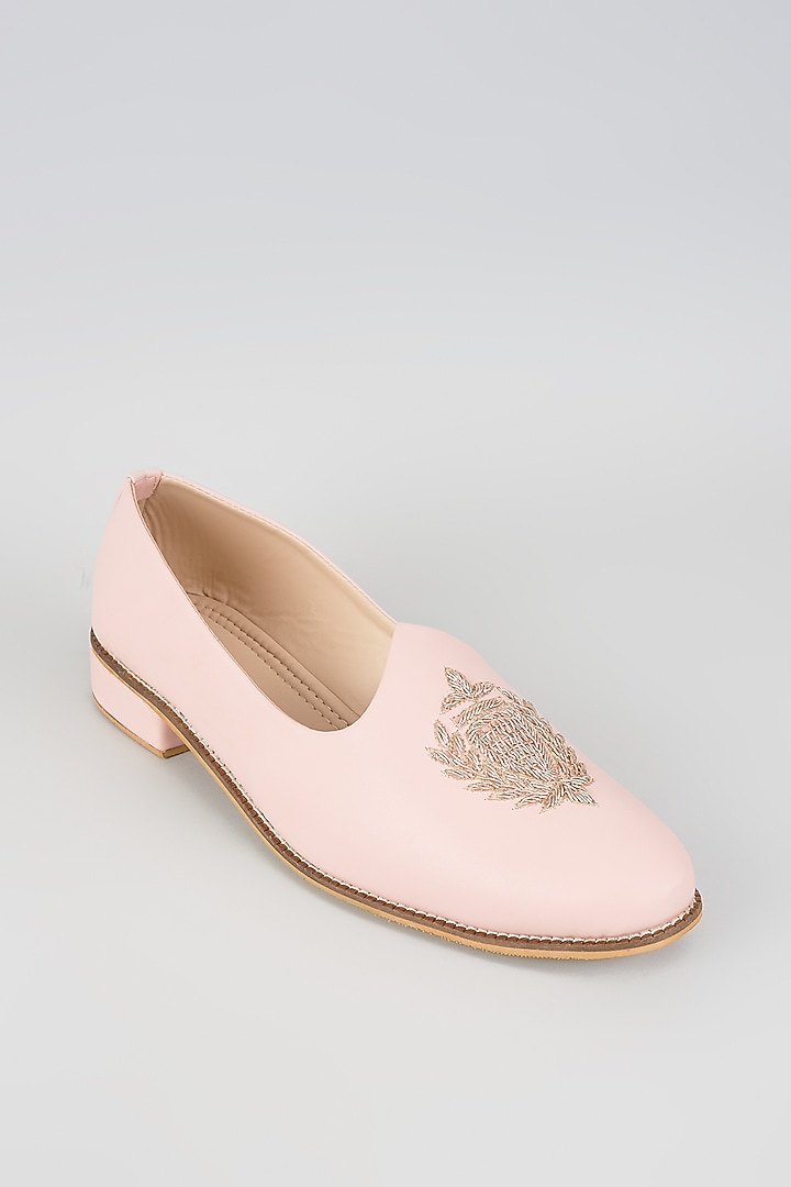 Pink Artificial Leather Zari Embroidered Juttis by RNG Safawala Men at Pernia's Pop Up Shop