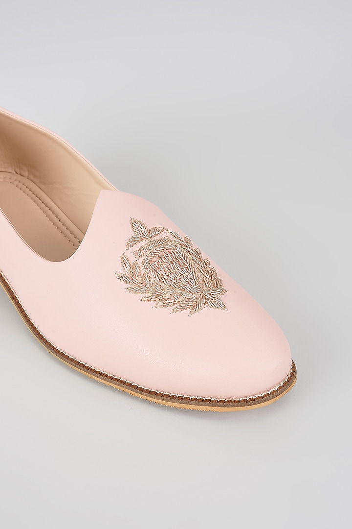 Pink Artificial Leather Zari Embroidered Juttis by RNG Safawala Men at Pernia's Pop Up Shop