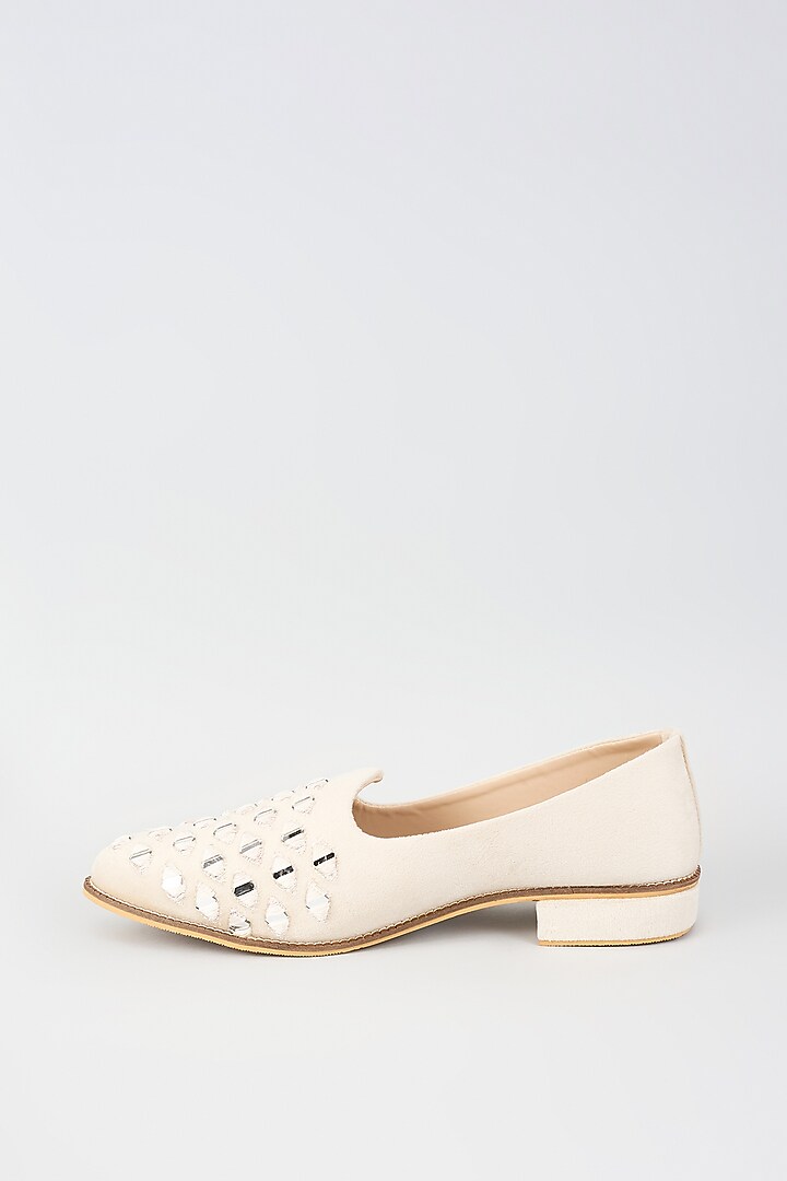 Off-White Suede Velvet Geometric Mirror Embroidered Juttis by RNG Safawala Men at Pernia's Pop Up Shop