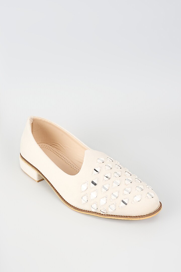Off-White Suede Velvet Geometric Mirror Embroidered Juttis by RNG Safawala Men at Pernia's Pop Up Shop