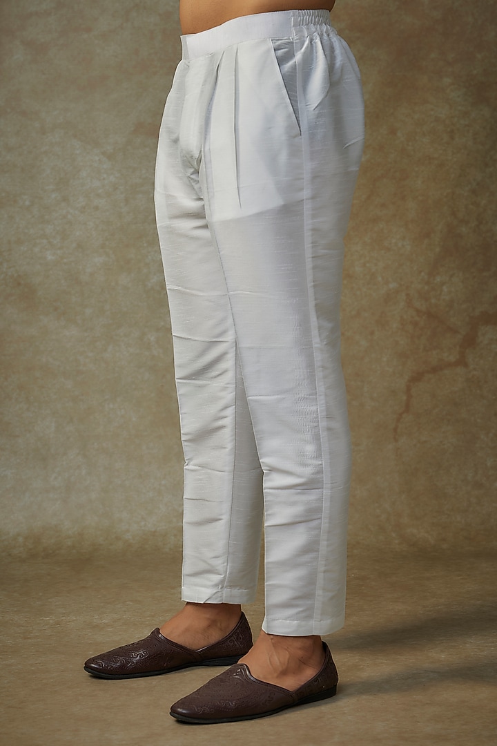 Off-White Cotton Silk Printed Bundi Jacket Set by RNG Safawala Men at Pernia's Pop Up Shop