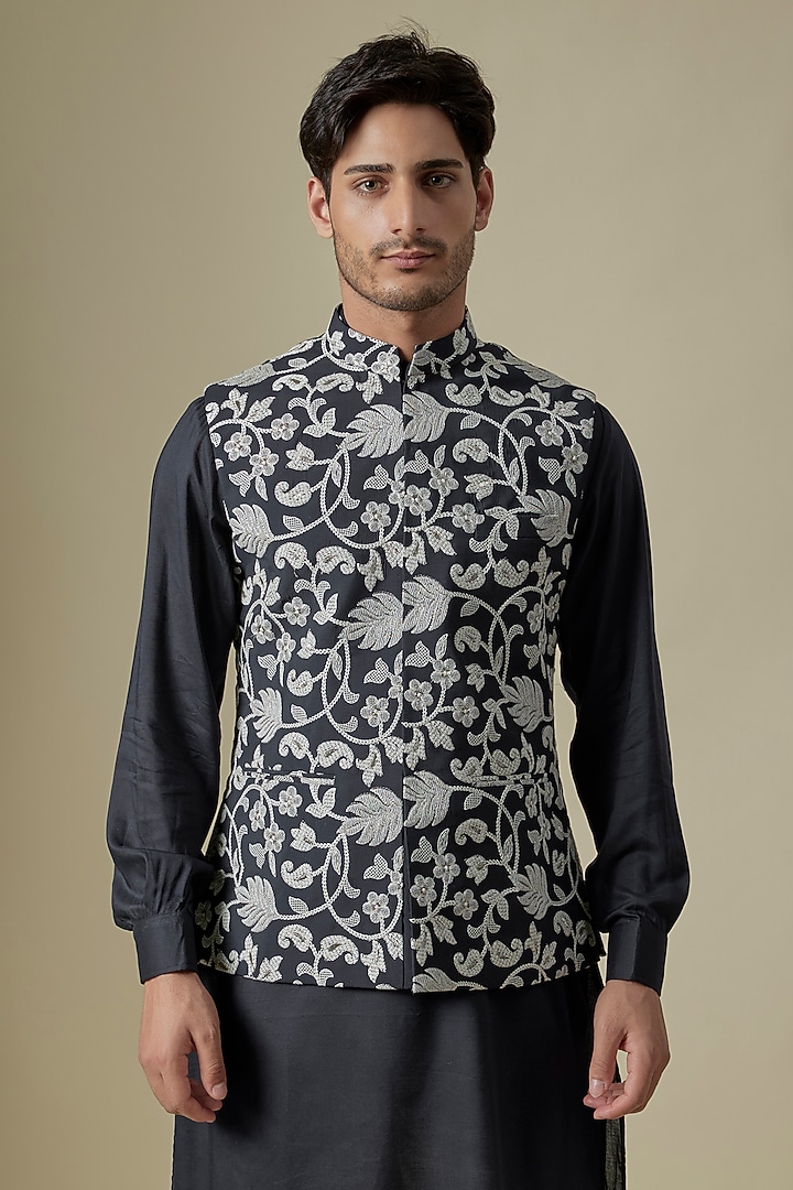 Royal Blue Raw Silk Dori Embroidered Bundi Jacket Set by RNG Safawala Men at Pernia's Pop Up Shop