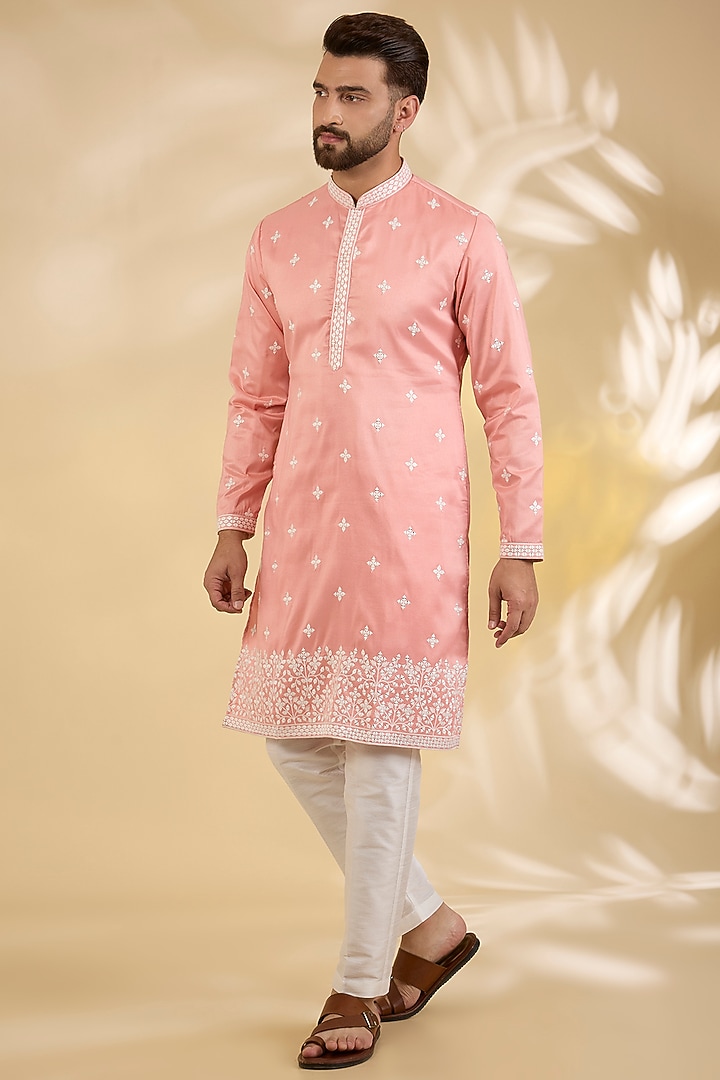 Peach Crepe Silk Resham Embroidered Kurta Set by RNG Safawala Men at Pernia's Pop Up Shop