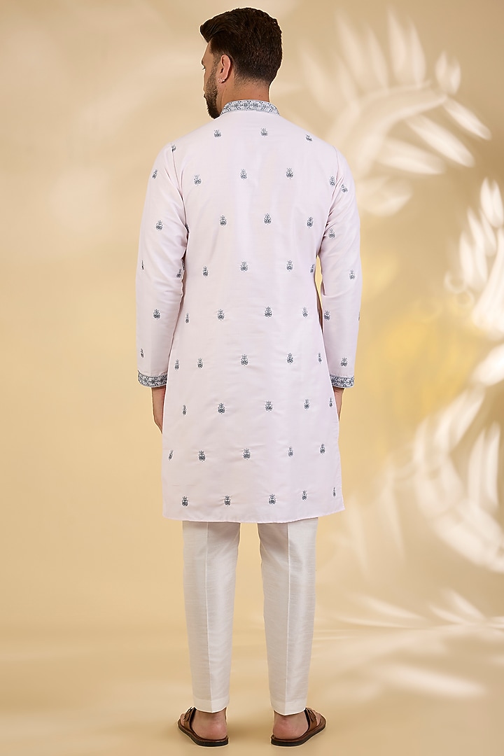 Pink Cotton Silk Thread Embroidered Kurta Set by RNG Safawala Men at Pernia's Pop Up Shop