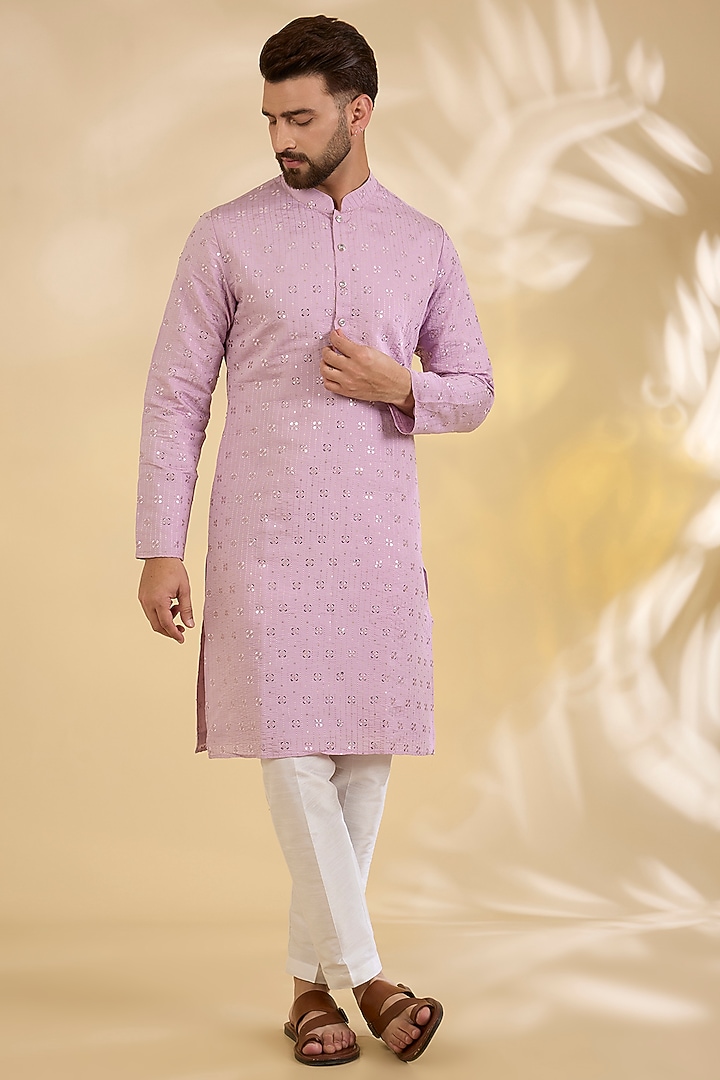 Purple Silk Resham Embroidered Kurta Set by RNG Safawala Men at Pernia's Pop Up Shop