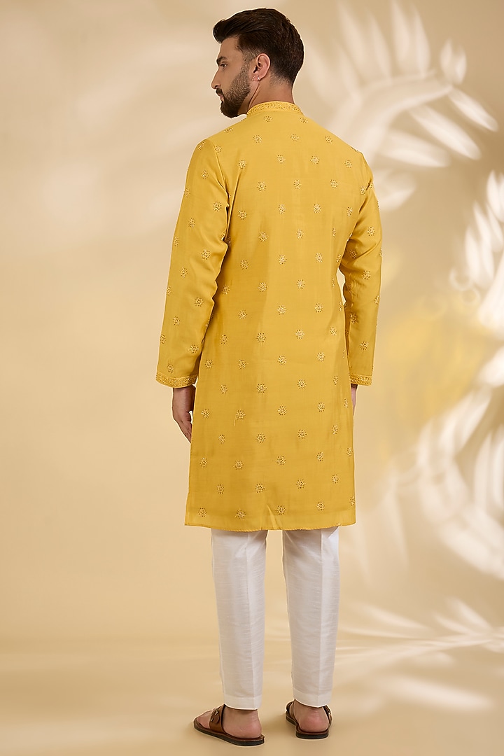 Yellow Cotton Silk Cutdana Embroidered Kurta Set by RNG Safawala Men at Pernia's Pop Up Shop