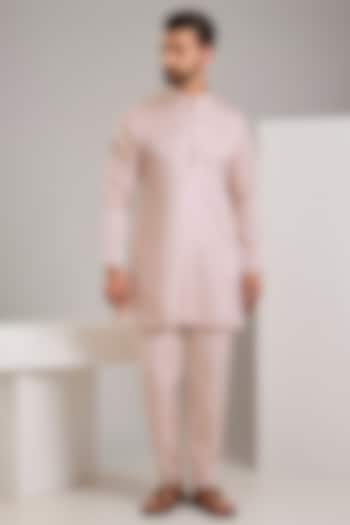 Champagne Cotton Silk Kurta Set by RNG Safawala Men at Pernia's Pop Up Shop