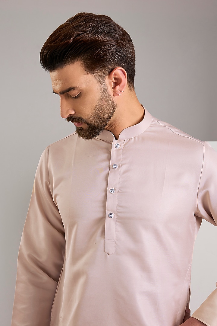 Champagne Cotton Silk Kurta Set by RNG Safawala Men at Pernia's Pop Up Shop