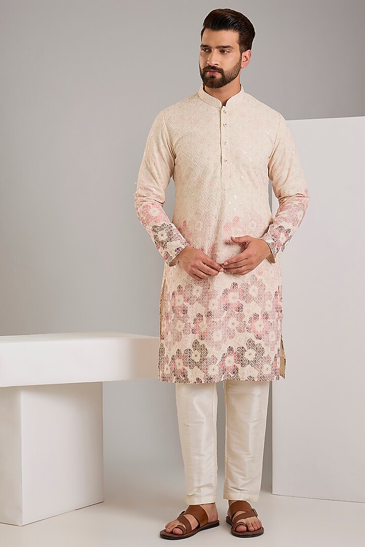 Off-White Cotton Silk Thread Embroidered Kurta Set by RNG Safawala Men at Pernia's Pop Up Shop