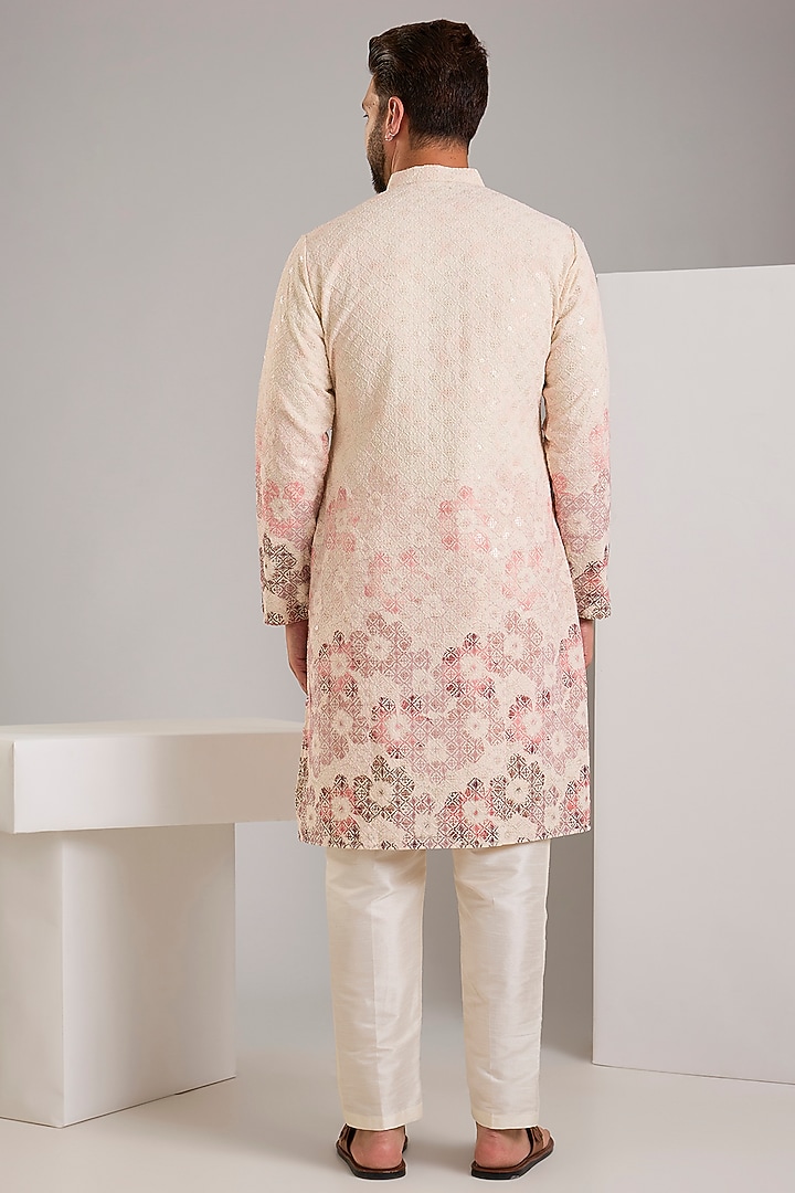 Off-White Cotton Silk Thread Embroidered Kurta Set by RNG Safawala Men at Pernia's Pop Up Shop