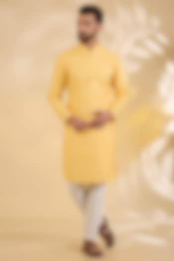 Yellow Cotton Silk Chikankari Embroidered Kurta Set by RNG Safawala Men at Pernia's Pop Up Shop