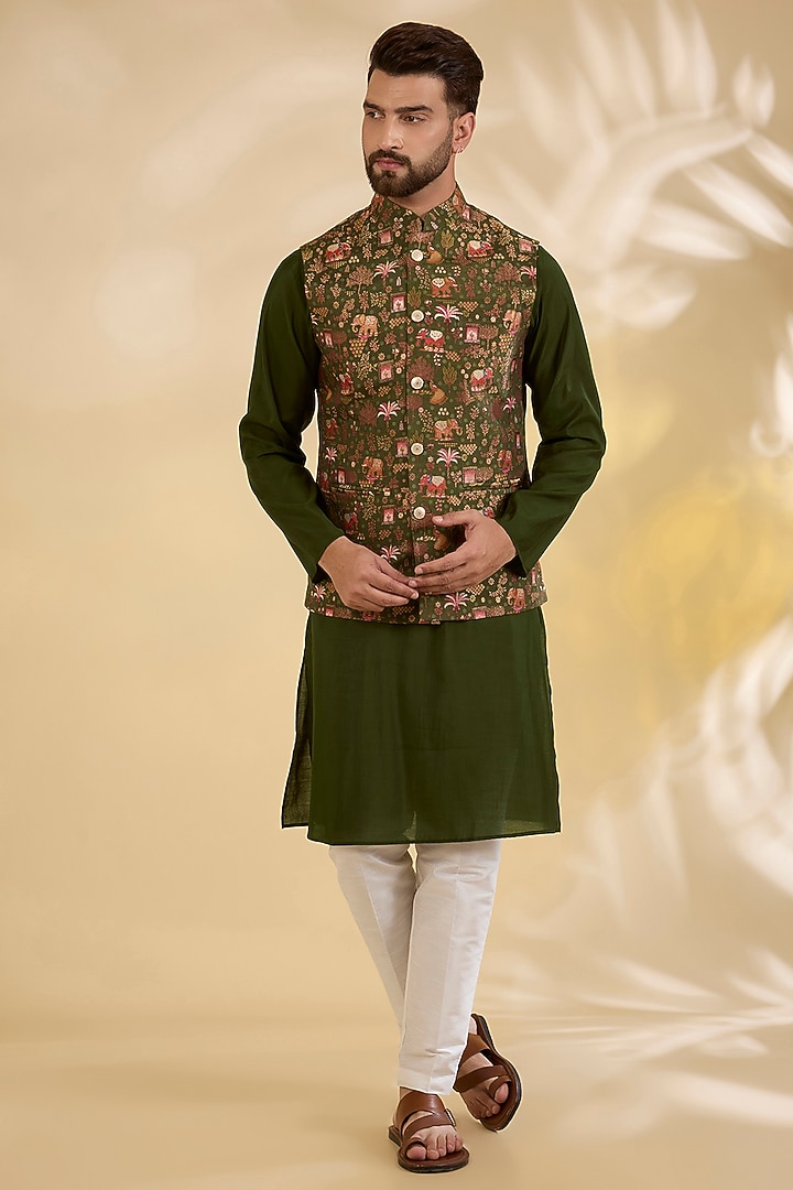 Mehendi Green Raw SIlk Floral Printed Bundi Jacket Set by RNG Safawala Men at Pernia's Pop Up Shop