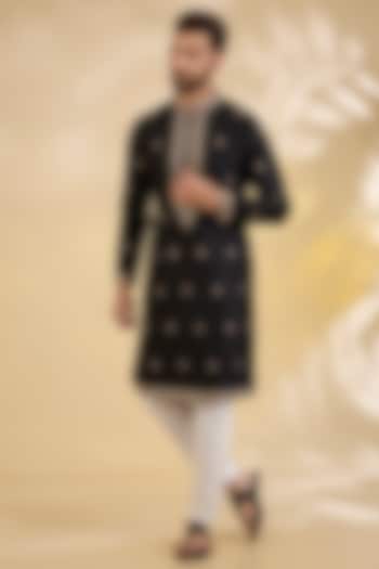 Black Cotton Silk Sequins Embroidered Kurta Set by RNG Safawala Men at Pernia's Pop Up Shop