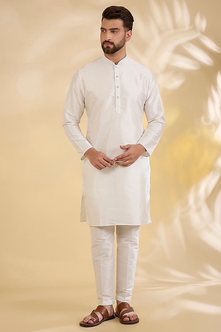 Red Raw Silk Floral Printed Bundi Jacket Set by RNG Safawala Men at Pernia's Pop Up Shop